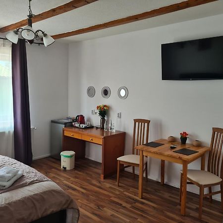 Luca'S Studio 3 ,Close To Therme Bucharest, Airport Otopeni Балотешти Номер фото